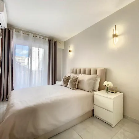 Superbe - Proche Du Centre Apartment *